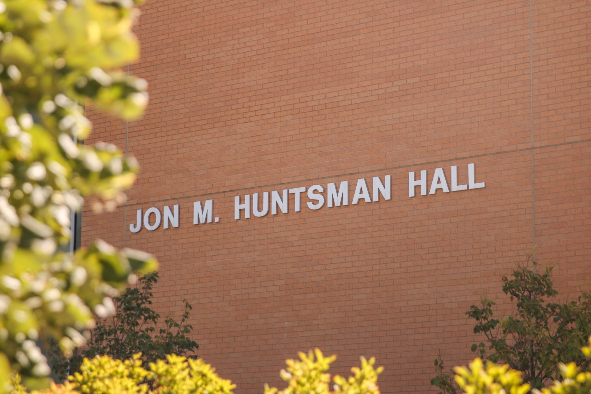 Jon M. Huntsman School of Business to add professional sales major ...