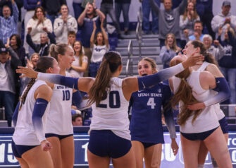 Utah State volleyball team defeats Boise State 3-2