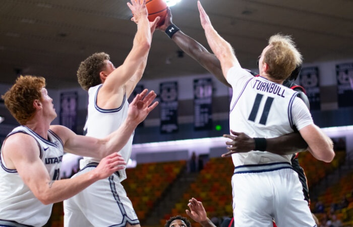 Men’s Basketball Defeats Denver in Scrimmage 86-76